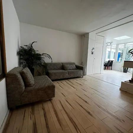 New 5min Tu & Center Garden Cleo * 代夫特