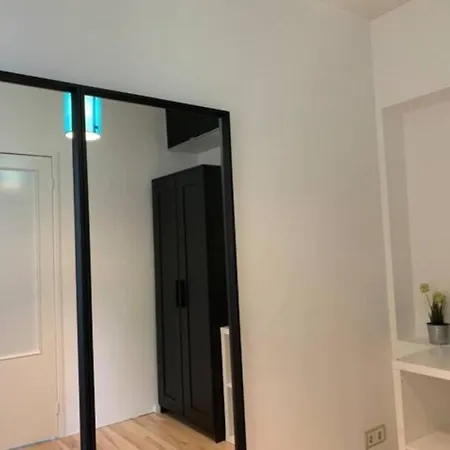 New 5min Tu & Center Garden Cleo Apartment Delft